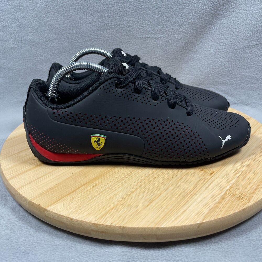 Puma Ferrari Drift Cat 5 Ultra Youth Size 5C Black Athletic Shoes Sneakers